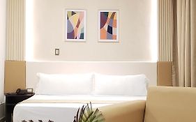 Ayenda 1137 Suite Center